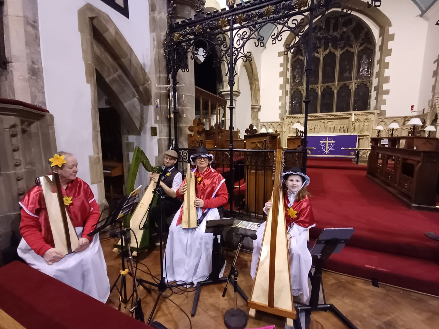 Six Famous Welsh Hymn Tunes for the Discovery 16 or any small harp
