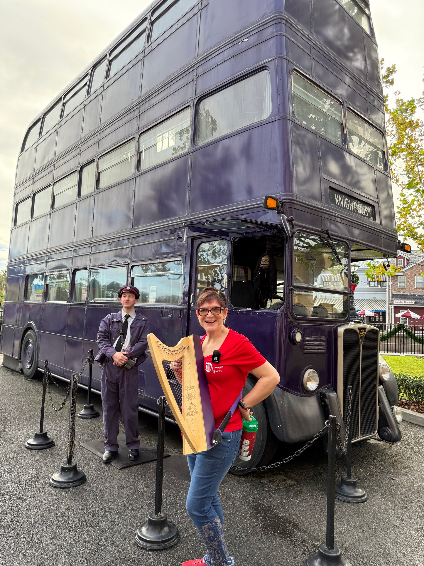 Derwent Harps Discovery 16 and the knight bus at universal studios 