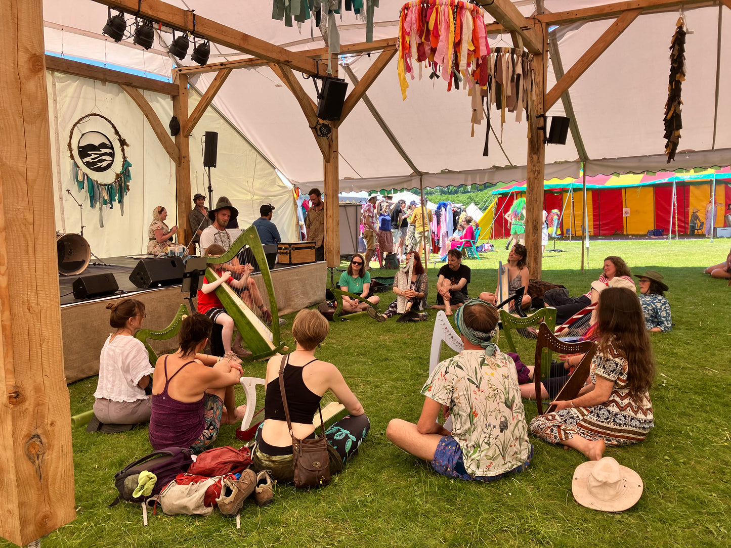 Discovery 16 Education Bundle - 10 Harps Plus teaching resouces for just £1499