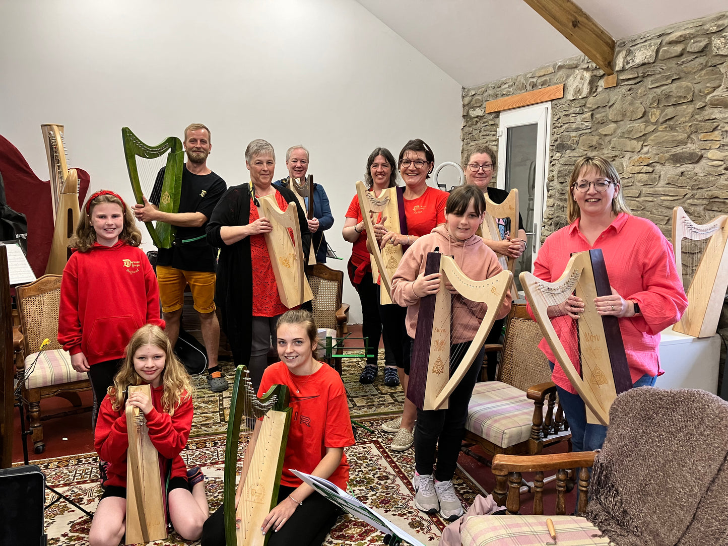 Discovery 16 Education Bundle - 10 Harps Plus teaching resouces for just £1499