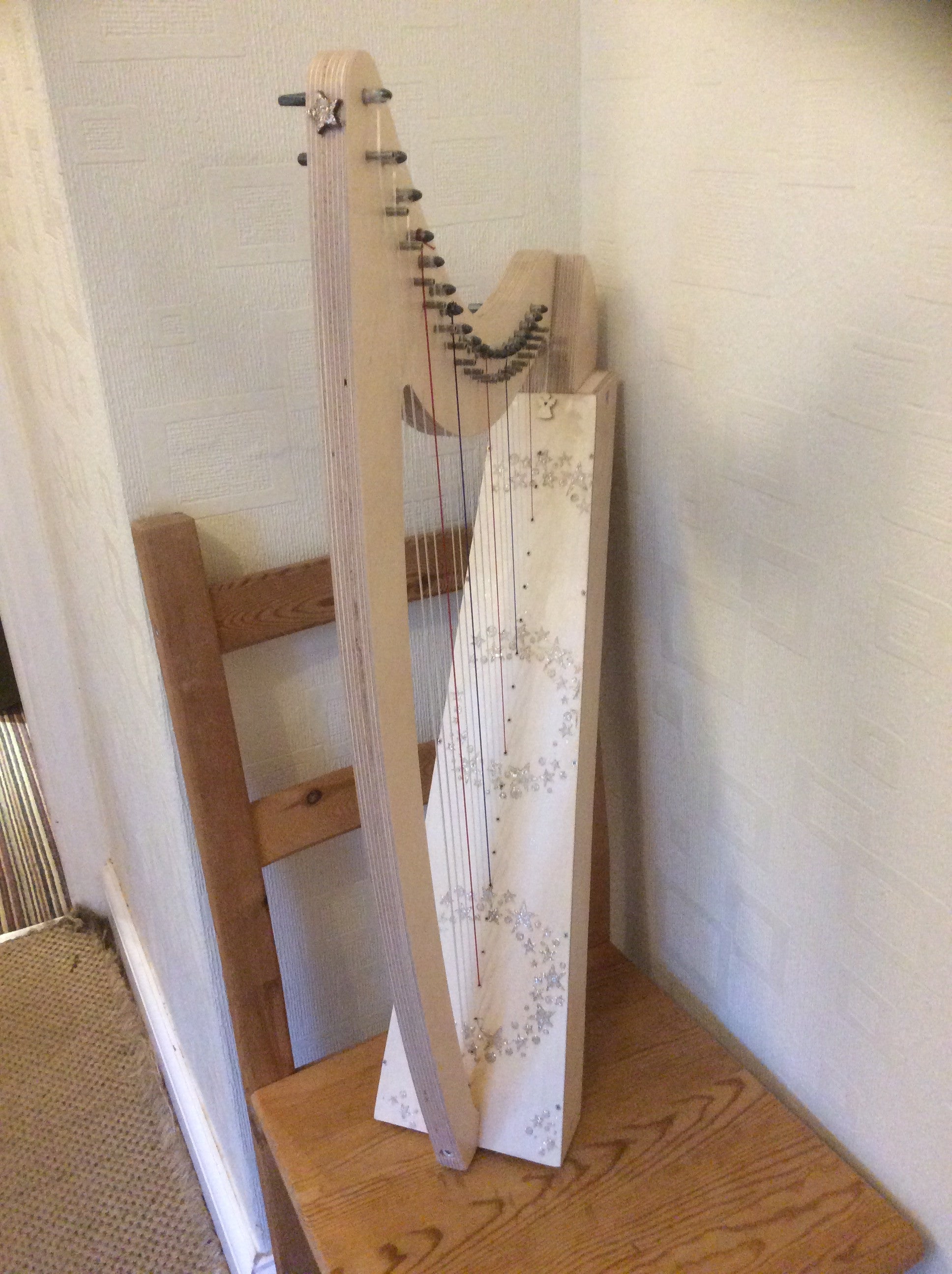 Derwent Harps Adventurer 20 in Natural Wood Finishes Made in England   derwent harps.myshopify.com