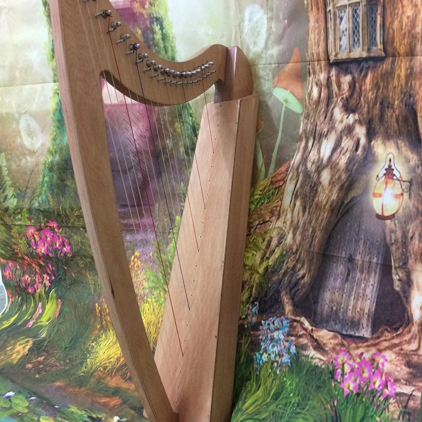 Derwent Harps Adventurer 20 with F and C Levers  in Natural Wood Finishes Made in Wales