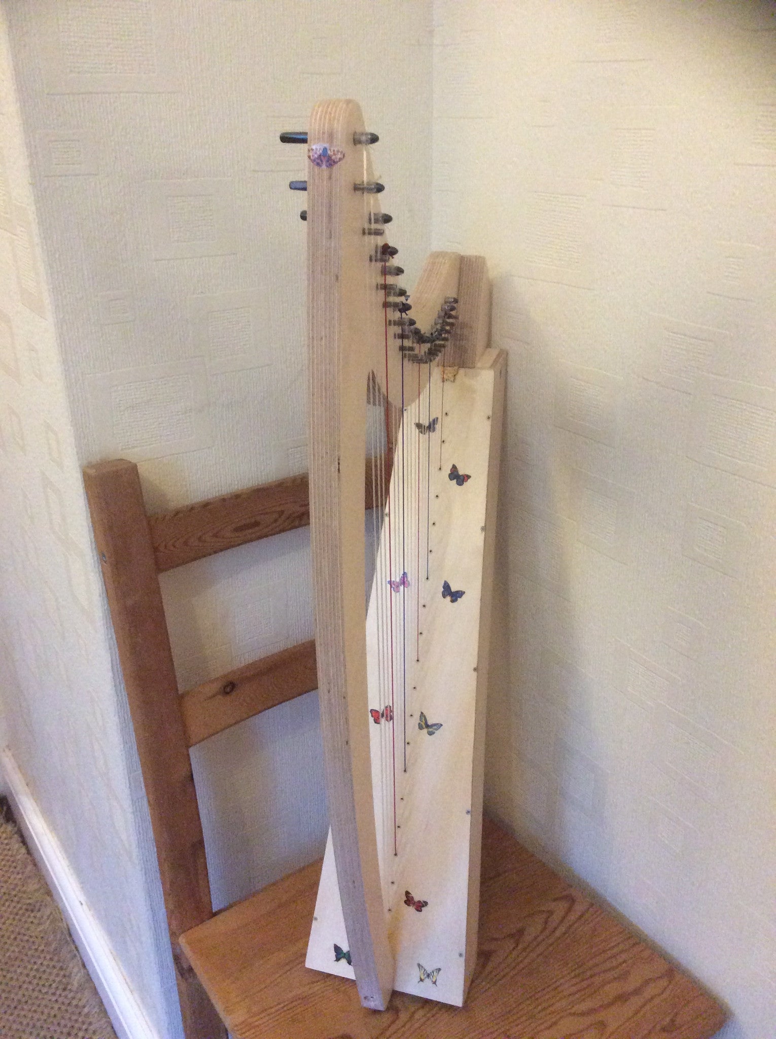 Derwent Harps Adventurer 20 in Natural Wood Finishes Made in England   derwent harps.myshopify.com