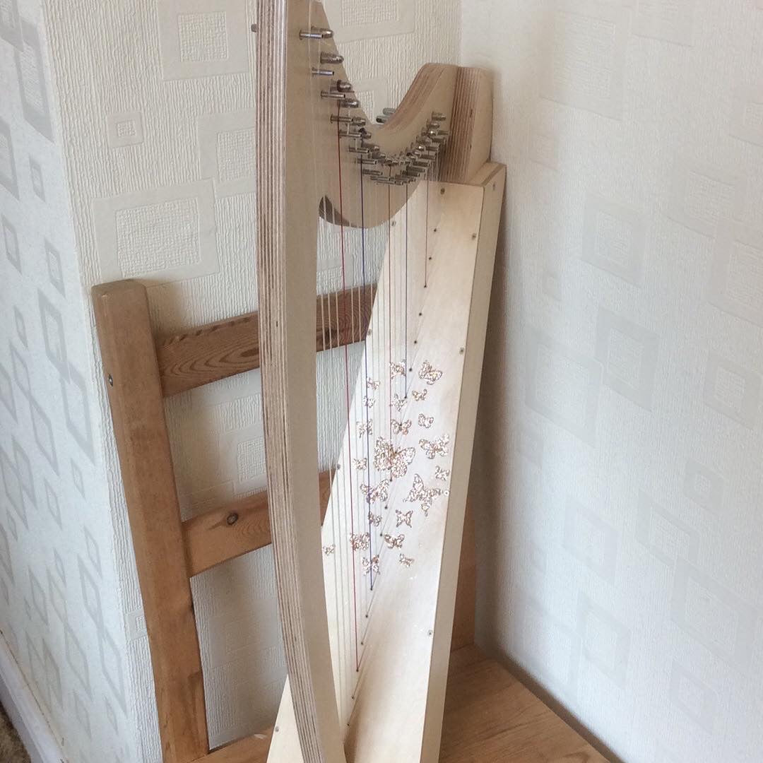 Derwent Harps Adventurer 20 with F and C Levers  in Natural Wood Finishes Made in Wales